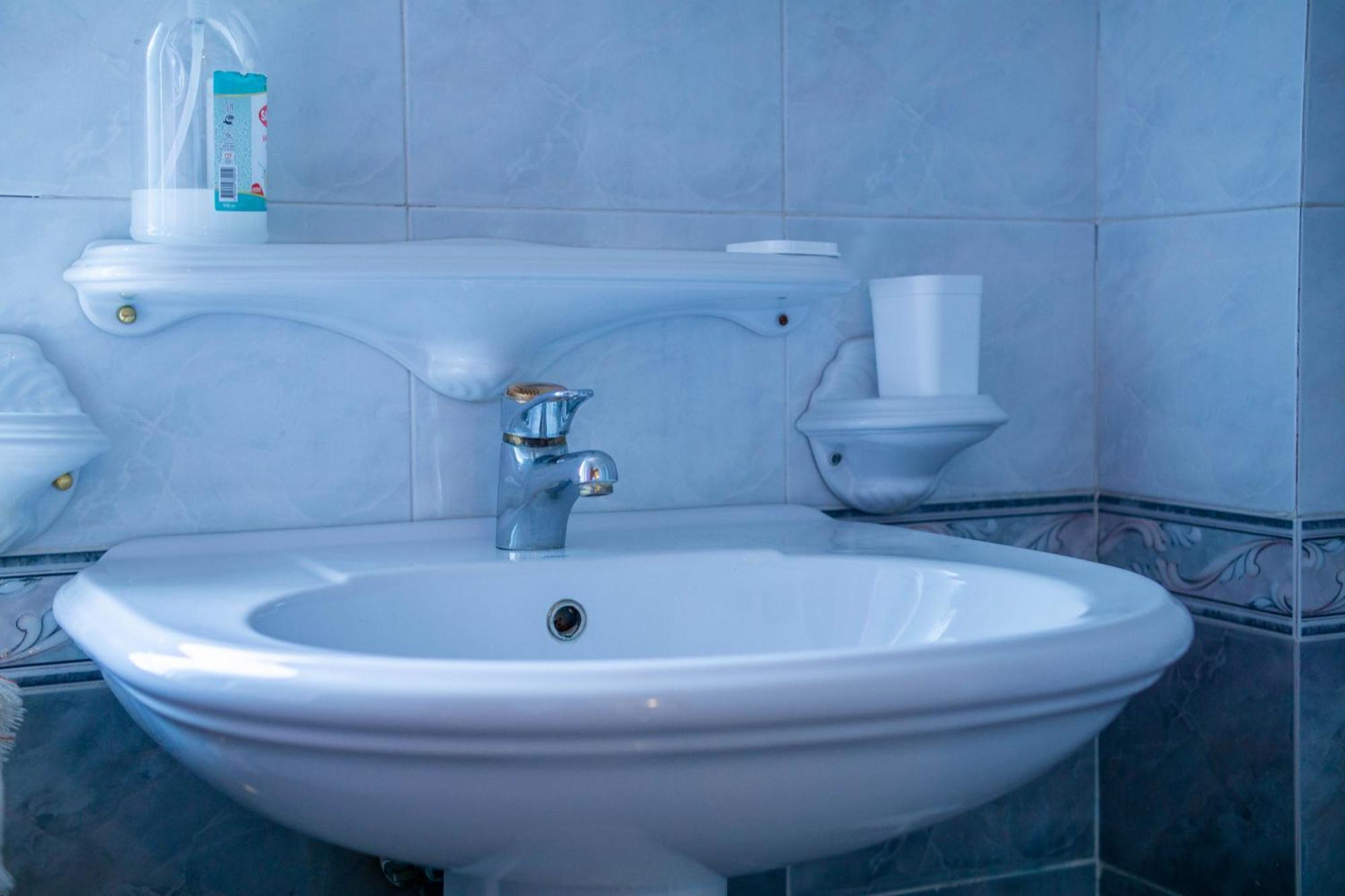 Bllok Bright Private Bedrooms With Private Bathroom On Shared Apartment Tirana Kültér fotó