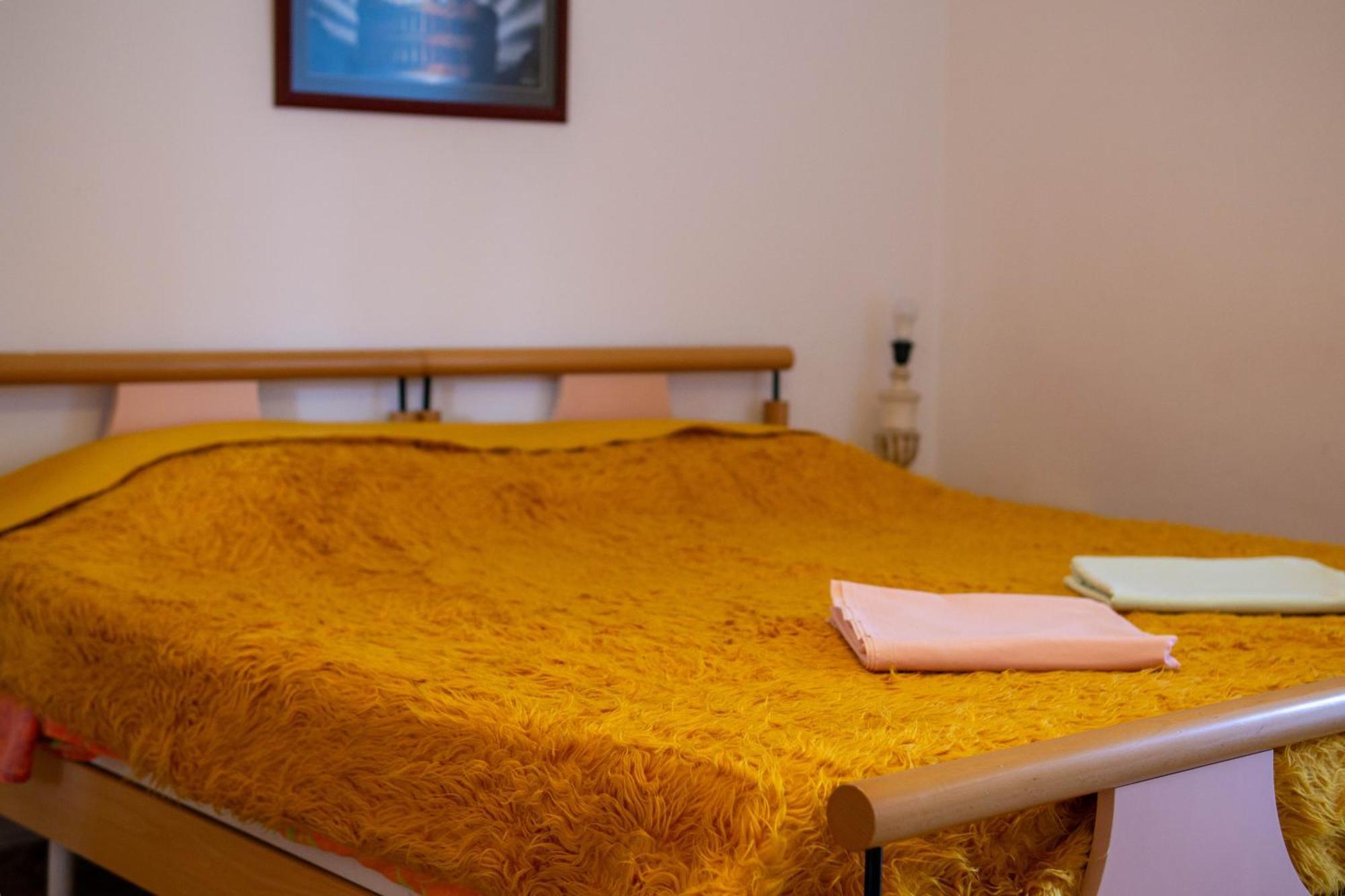 Bllok Bright Private Bedrooms With Private Bathroom On Shared Apartment Tirana Kültér fotó